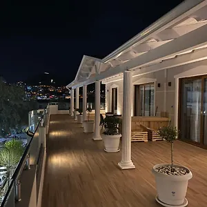 Metali 3* Sarandë